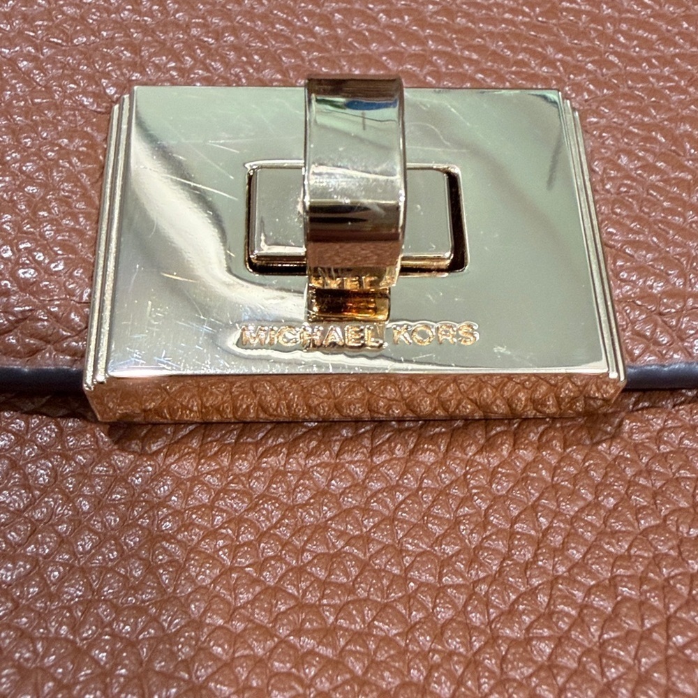 New Michael Kors Cassie XS Leather Crossbody Shoulder Bag - Picture 2 of 7